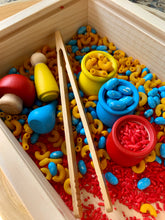 Load image into Gallery viewer, Primary Colours Sensory Box