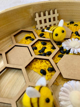 Load image into Gallery viewer, Peg Play &amp; Pour Pouch - Bee &amp; Honeycomb