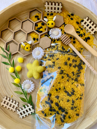 Peg Play & Pour Pouch - Bee & Honeycomb
