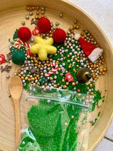 Peg Play & Pour Pouch - Christmas