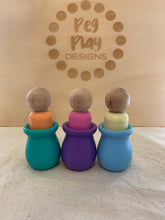Load image into Gallery viewer, Seconds Peg Dolls #54