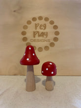 Load image into Gallery viewer, Seconds Peg Dolls #82