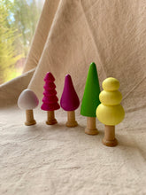 Load image into Gallery viewer, Spring Trees set x5