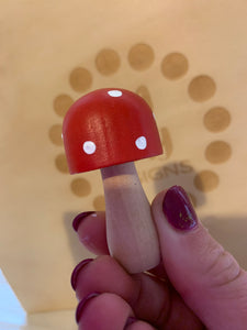 Seconds Peg Dolls #85